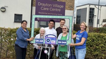 Drayton Village Care Centre residents join m4dRADIO music memories